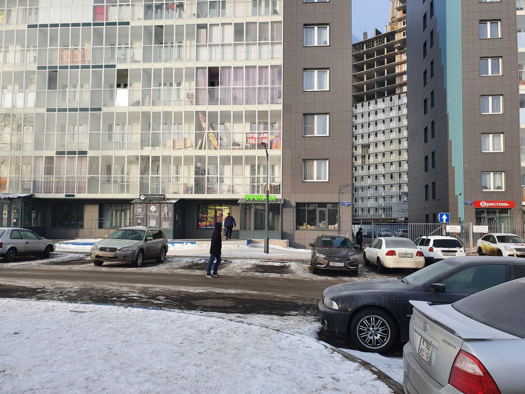 Красноярск: Апартаменты на Матросова 40