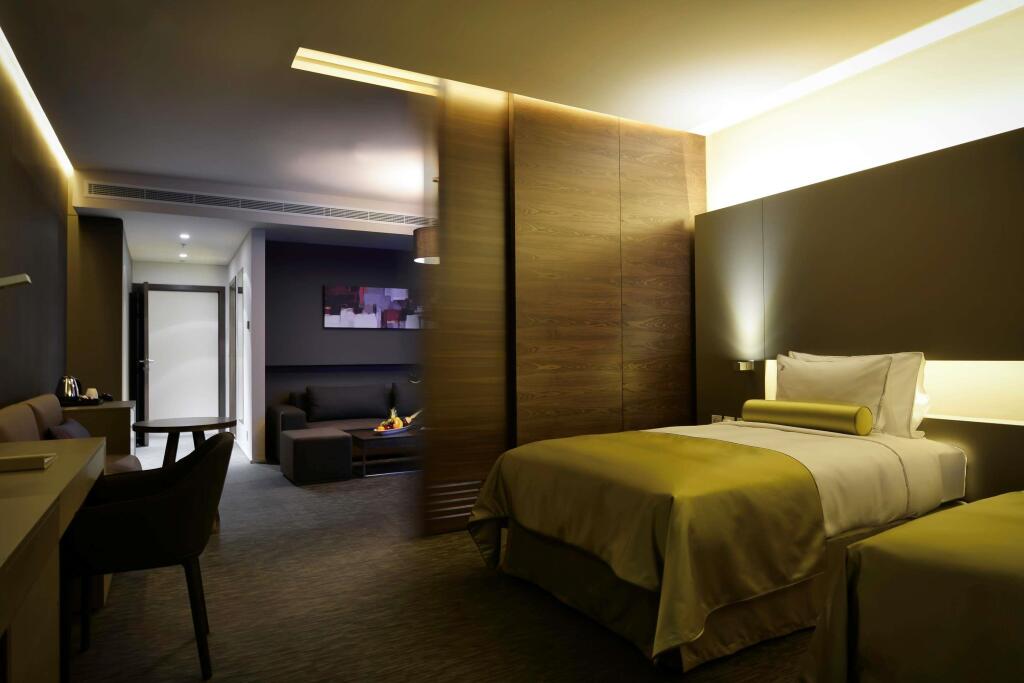 Шарджа: 72 Hotel