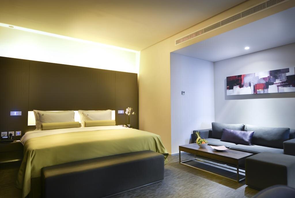 Шарджа: 72 Hotel