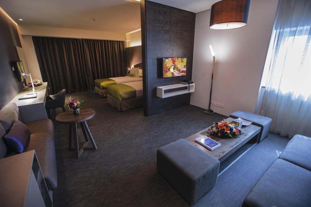 Шарджа: 72 Hotel