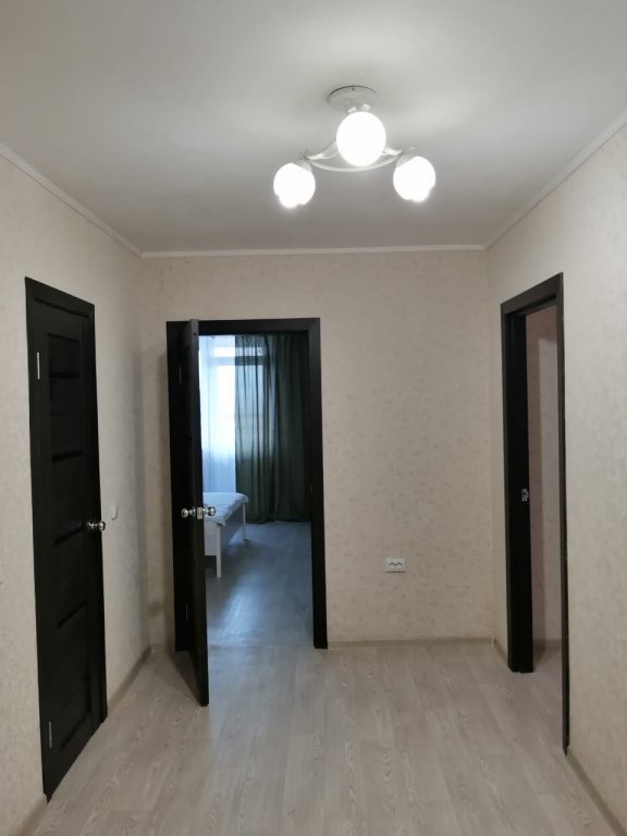 Красноярск: Апартаменты на улице Авиаторов 38