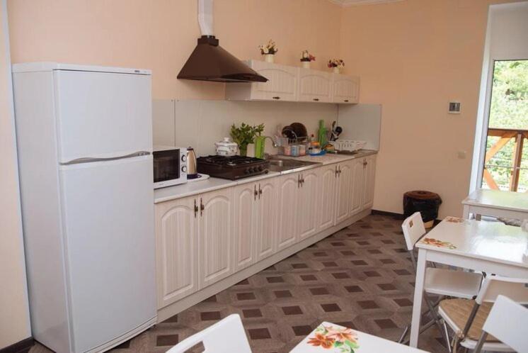 Агой: Guest House on Dorozhnik