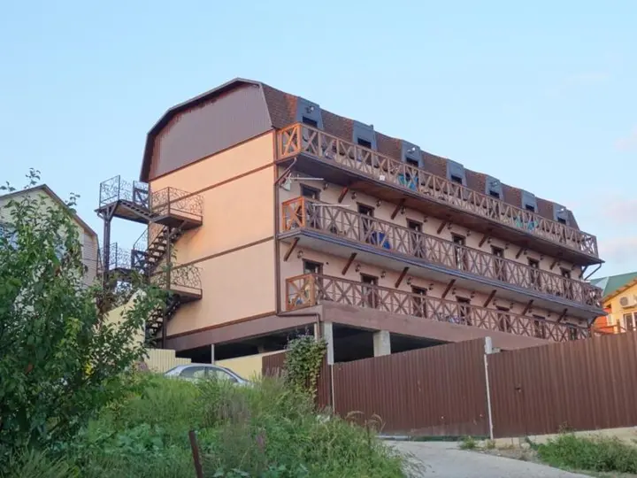 Агой: Guest House on Dorozhnik