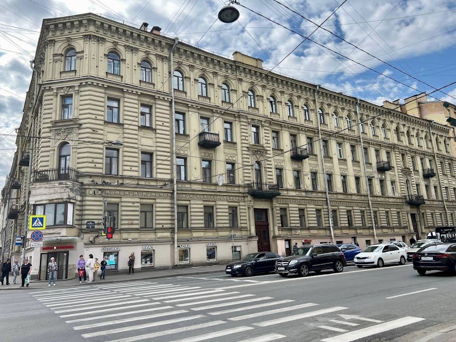Gorki: Квартирка на Ваське