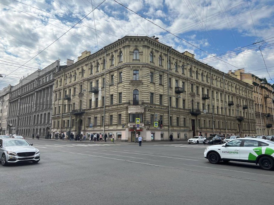 Gorki: Квартирка на Ваське
