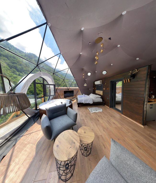 Чамлыхемшин: Glamping Kaledome orman evleri