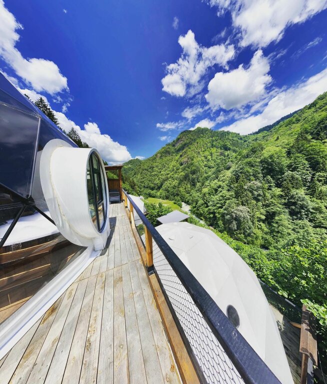 Чамлыхемшин: Glamping Kaledome orman evleri