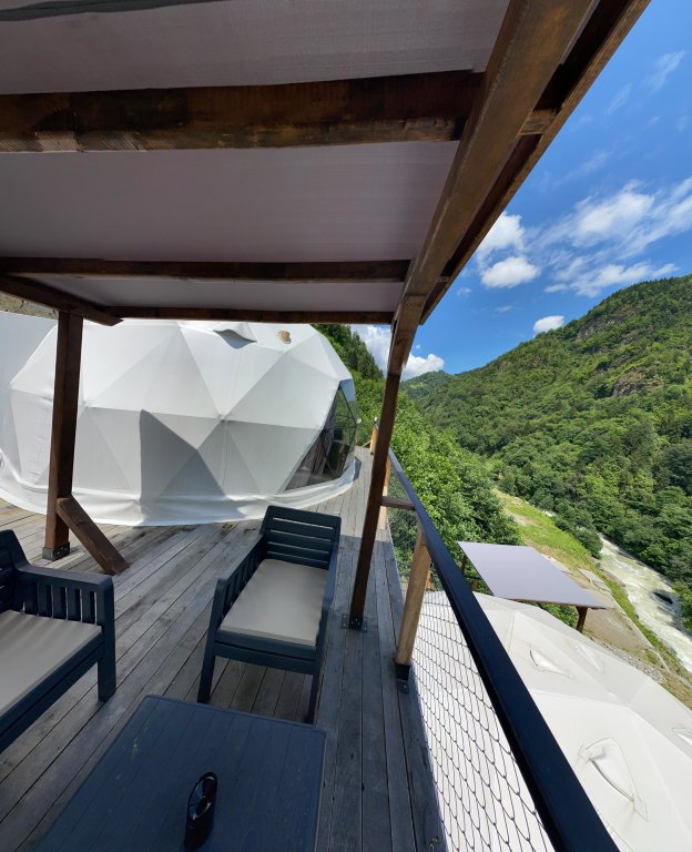 Чамлыхемшин: Glamping Kaledome orman evleri