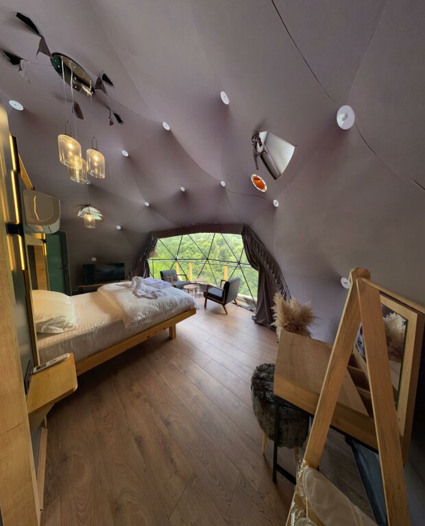 Чамлыхемшин: Glamping Kaledome orman evleri