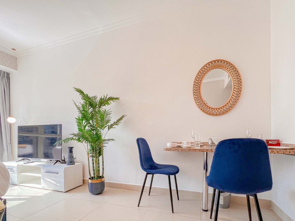 Дубай: Апартаменты Cosmos Living Elegant Studio Near Dubai Marina