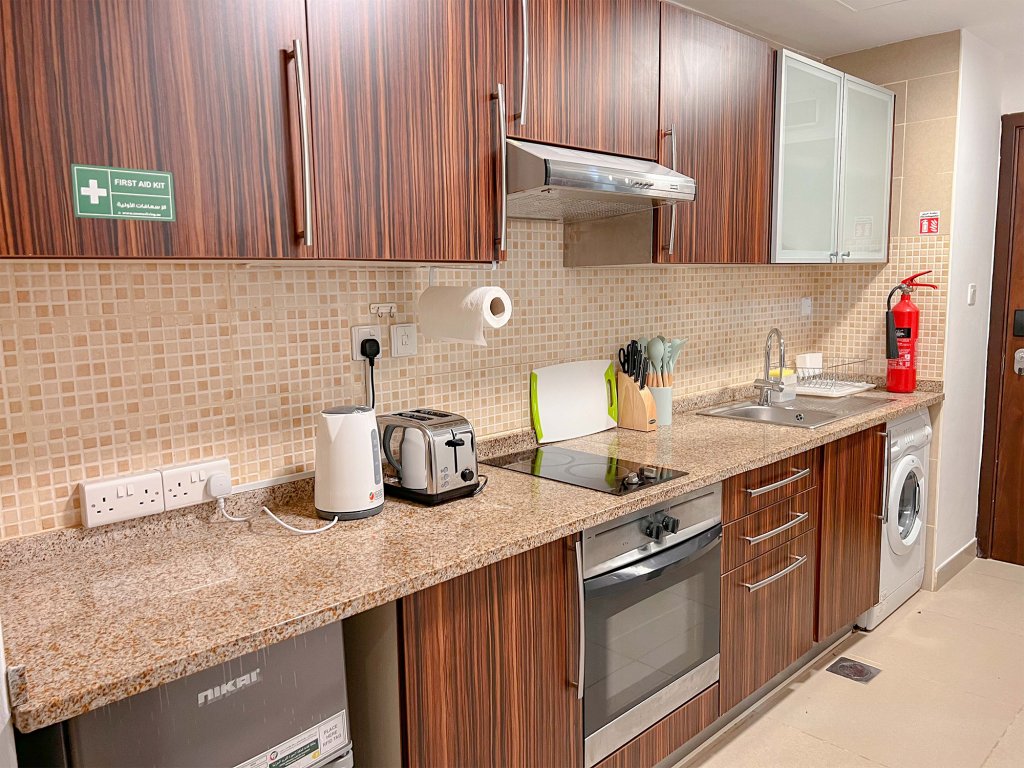 Дубай: Апартаменты Cosmos Living Elegant Studio Near Dubai Marina
