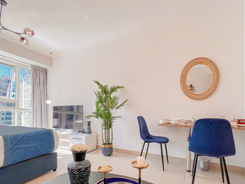 Дубай: Апартаменты Cosmos Living Elegant Studio Near Dubai Marina