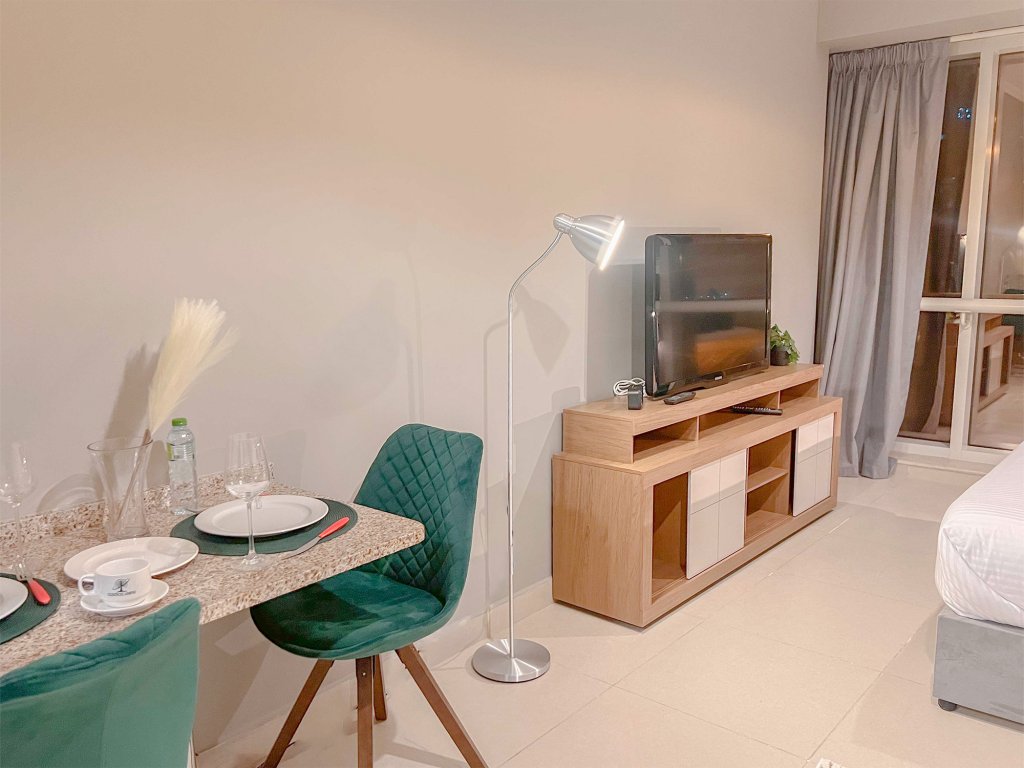 Дубай: Апартаменты Cosmos Living Stylish Studio Near Dubai Marina