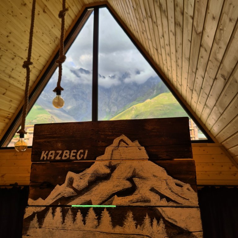 Отель Chalet District Kazbegi — фото 1