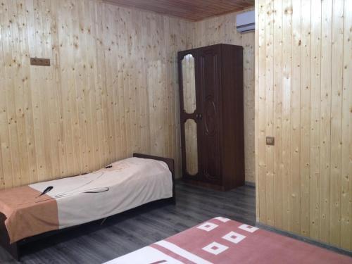 Гечрипш: Guest House Georgina