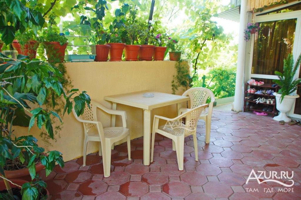 Гечрипш: Guest House Georgina