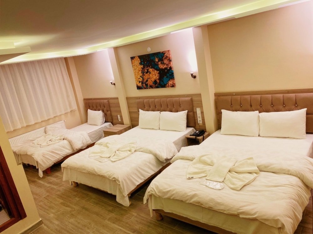 Стамбул: Gul (On Katip Kasim Cami Sk. 27)