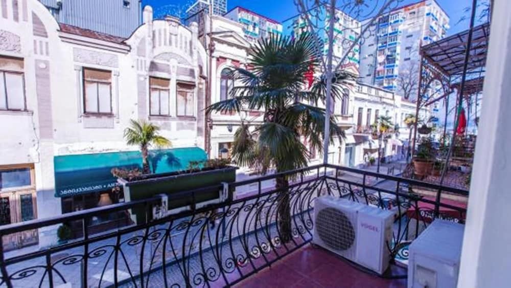 Батуми: Hotel Cattaleya