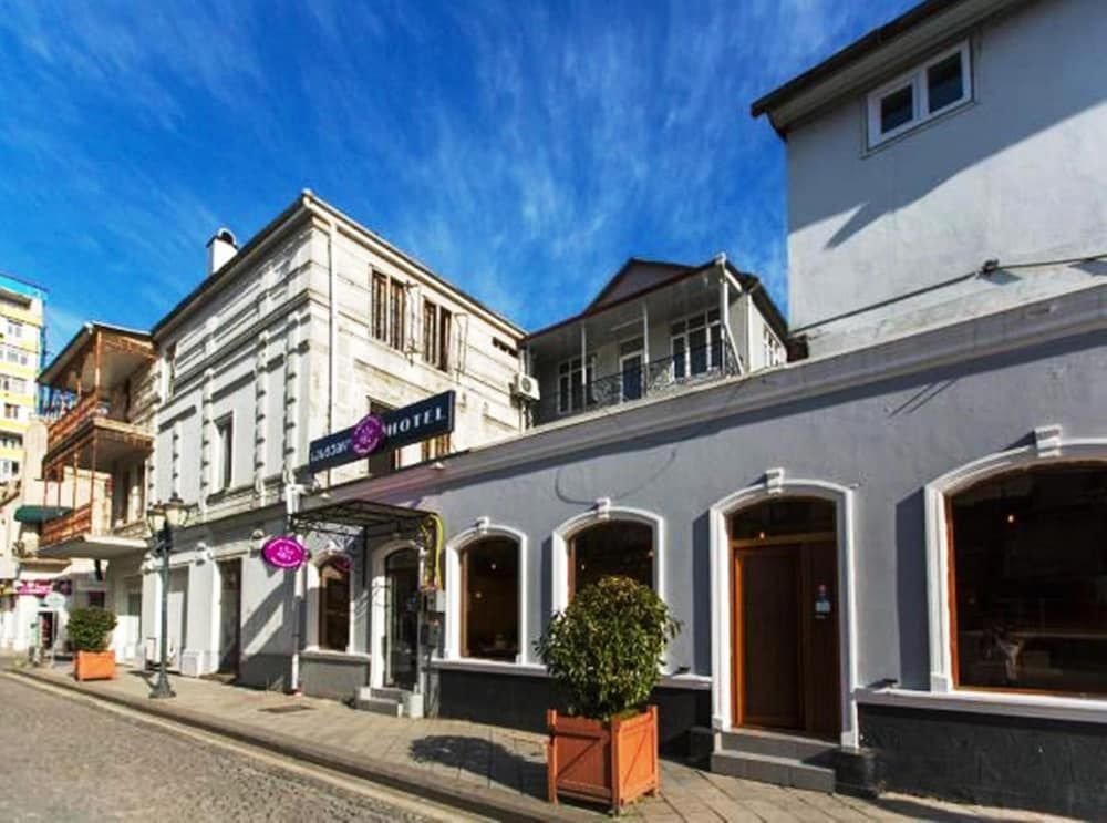 Батуми: Hotel Cattaleya