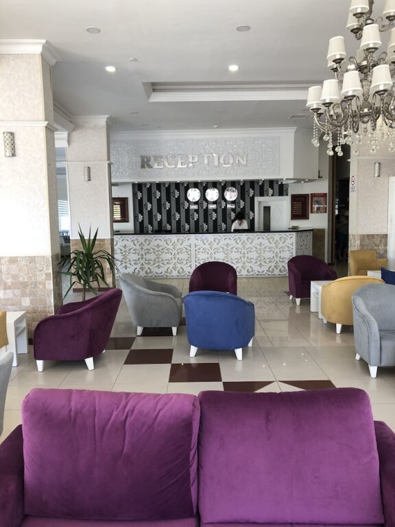 Окурджалар: Grand Paradise Hotel