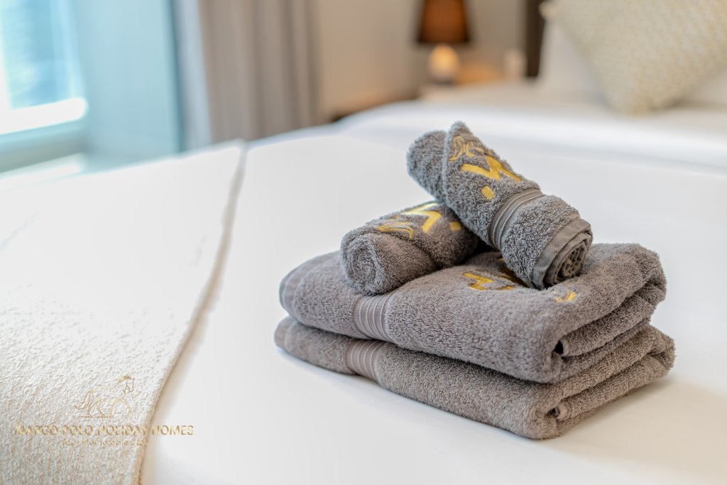 Дубай: Апартаменты Marco Polo - Sleek Studio With Lake And Burj Khalifa Views