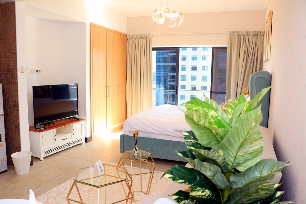 Дубай: Апартаменты Cosmos Living - Goldcrest Views1