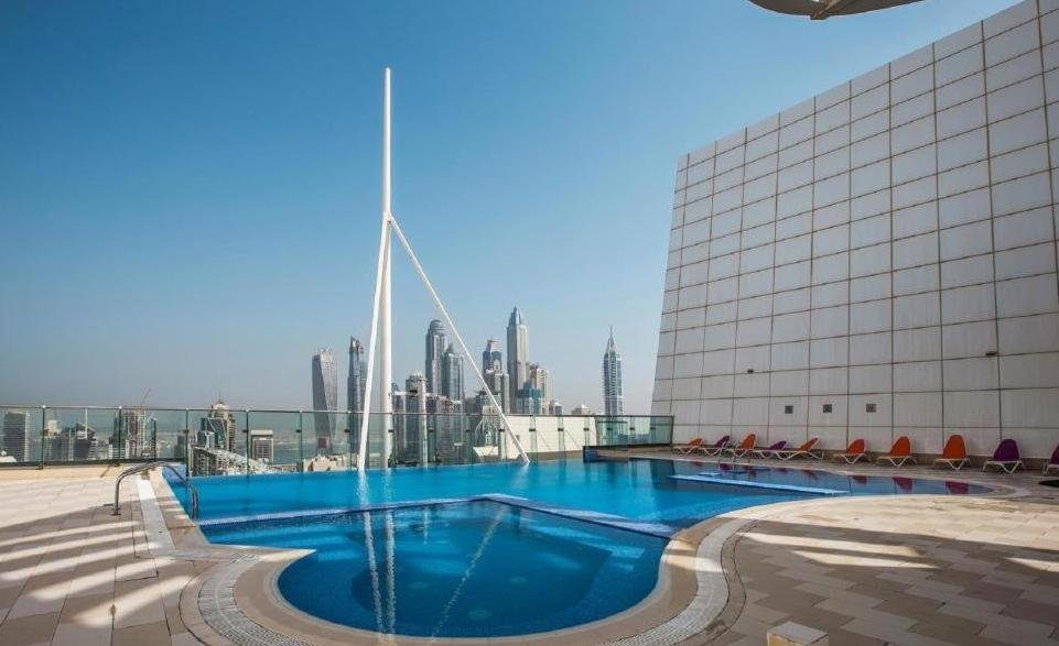 Дубай: Апартаменты Cosmos Living - Goldcrest Views1