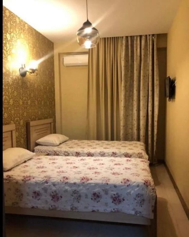 Тбилиси: Hotel Paper House