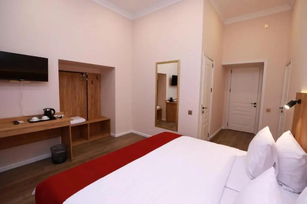 Баку: London Hotel