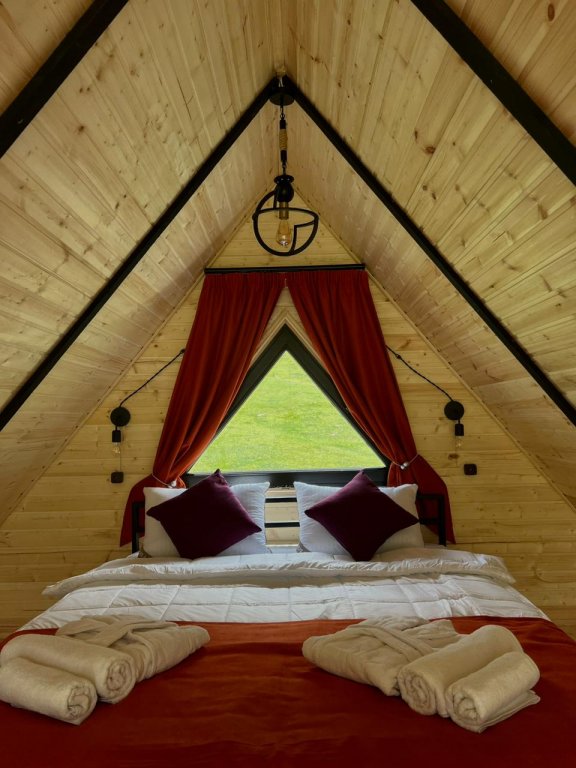 Степанцминда: Шале Kazbegi Inn Cottages
