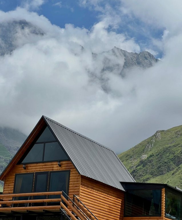 Степанцминда: Шале Kazbegi Inn Cottages