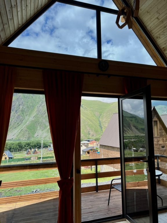 Степанцминда: Шале Kazbegi Inn Cottages
