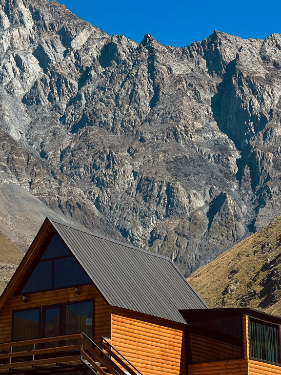 Степанцминда: Шале Kazbegi Inn Cottages