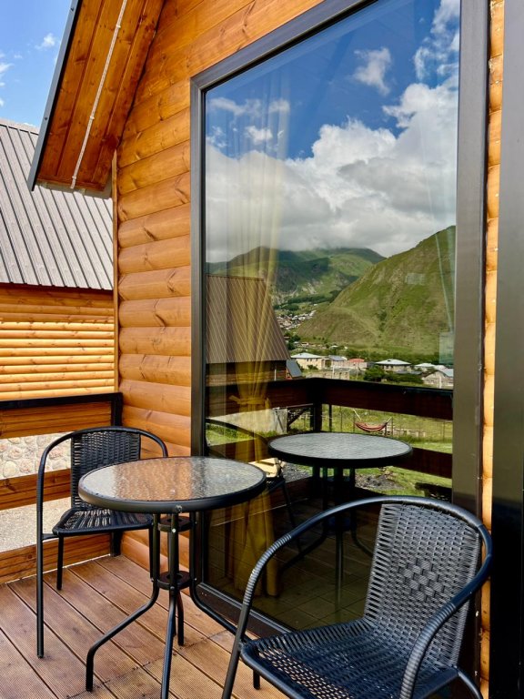 Степанцминда: Шале Kazbegi Inn Cottages