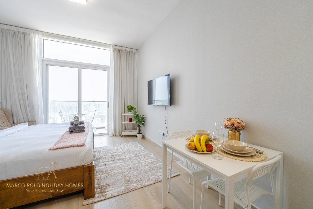 Дубай: Апартаменты Marco Polo - Unobstructed City Views From This Sleek Studio