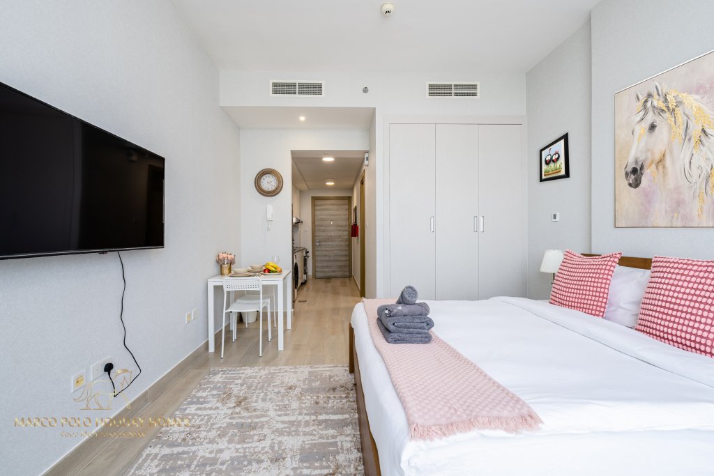 Дубай: Апартаменты Marco Polo - Unobstructed City Views From This Sleek Studio