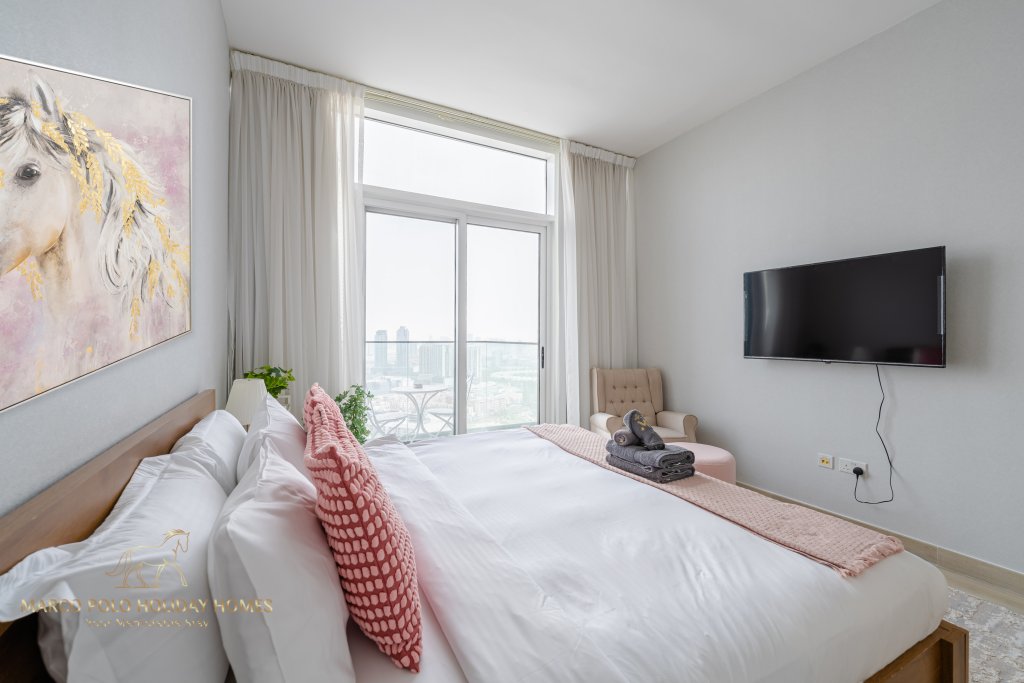 Дубай: Апартаменты Marco Polo - Unobstructed City Views From This Sleek Studio