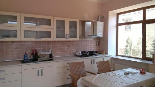 Баку: Shuvelan Cottage House