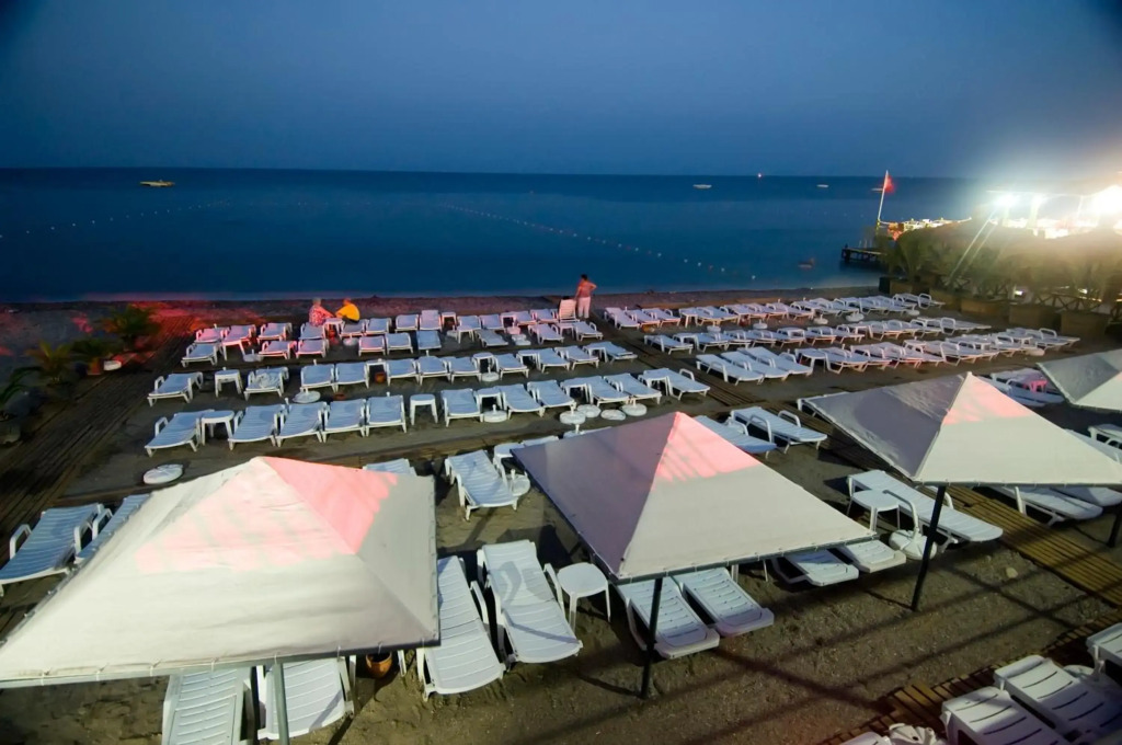 Текирова: Club Hotel Sunbel