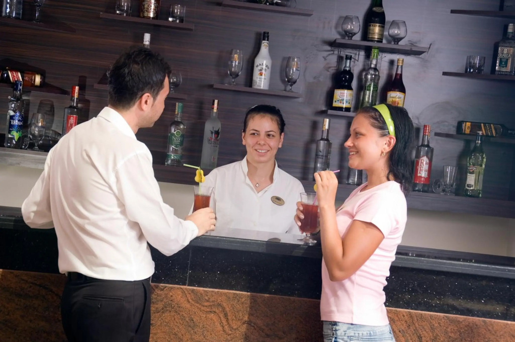 Текирова: Club Hotel Sunbel
