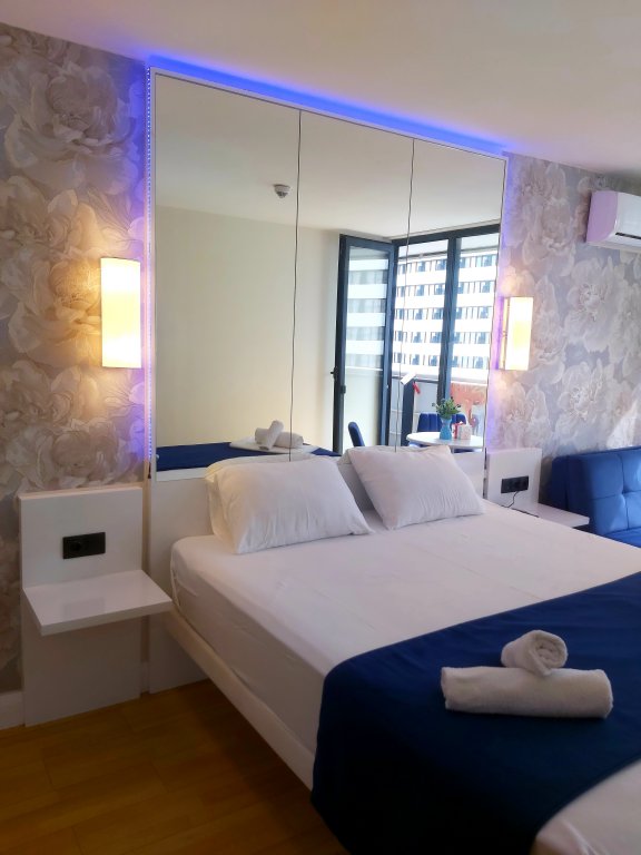Батуми: Апарт-Отель Orbi City Batumi SeaSide