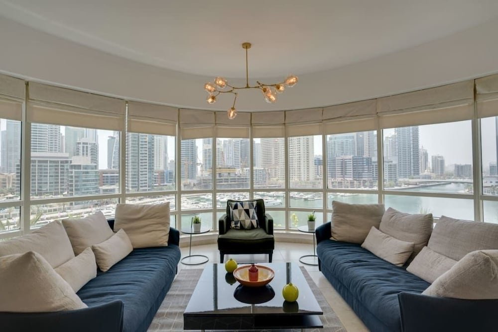 Дубай: Airy Apartment With The Best View Of Marina