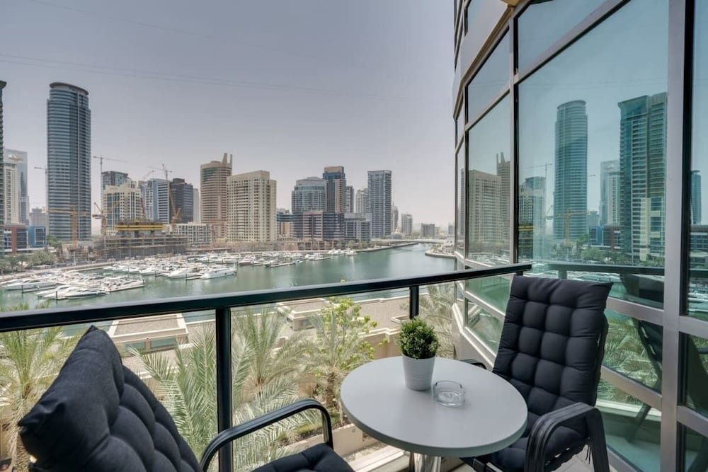 Дубай: Airy Apartment With The Best View Of Marina
