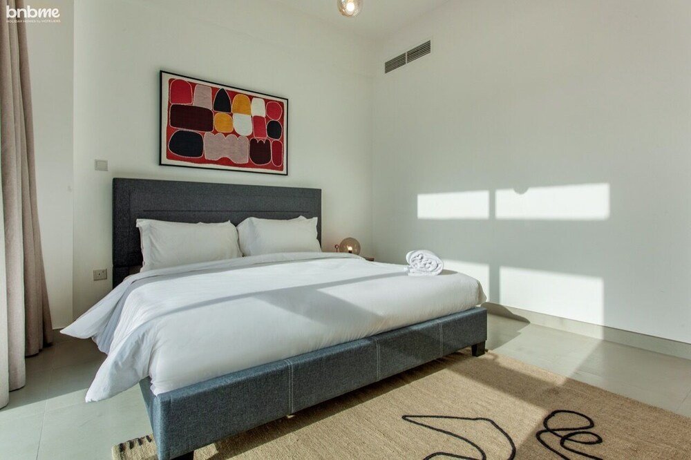 Дубай: Lux 2 BR Apt Expo Dubai South by Bnbme Homes