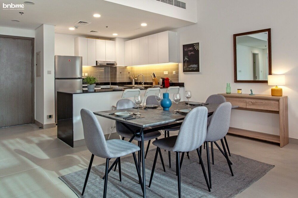 Дубай: Lux 2 BR Apt Expo Dubai South by Bnbme Homes