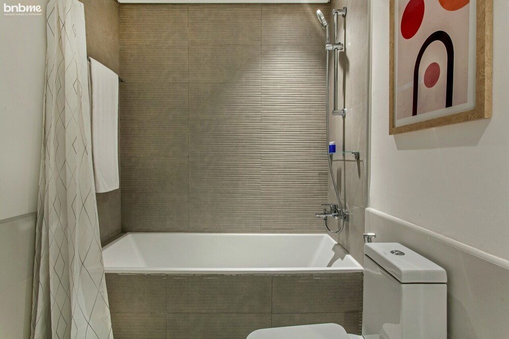 Дубай: Lux 2 BR Apt Expo Dubai South by Bnbme Homes