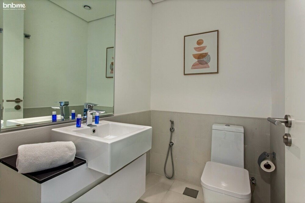 Дубай: Lux 2 BR Apt Expo Dubai South by Bnbme Homes