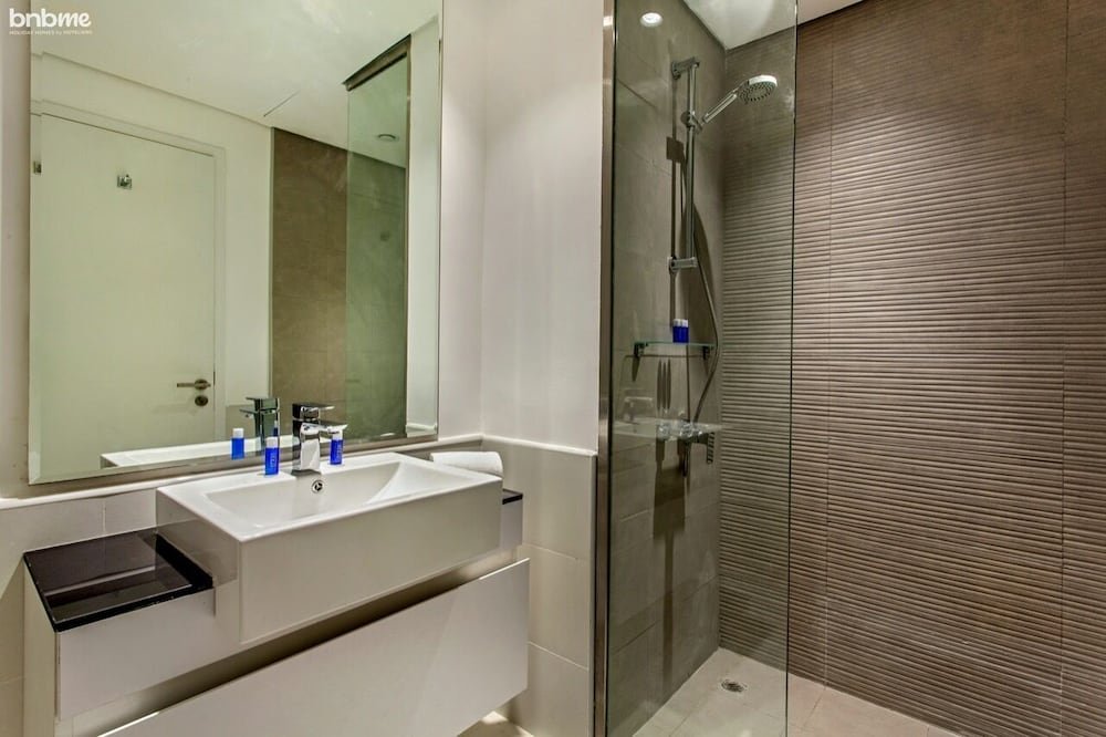 Дубай: Lux 2 BR Apt Expo Dubai South by Bnbme Homes
