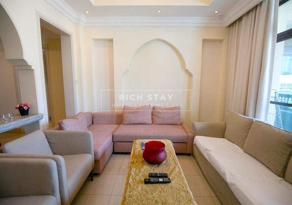 Дубай: Spectacular 2BR in Souk Al Bahar, Downtown with Burj & Dubai Mall view by Rich Stay