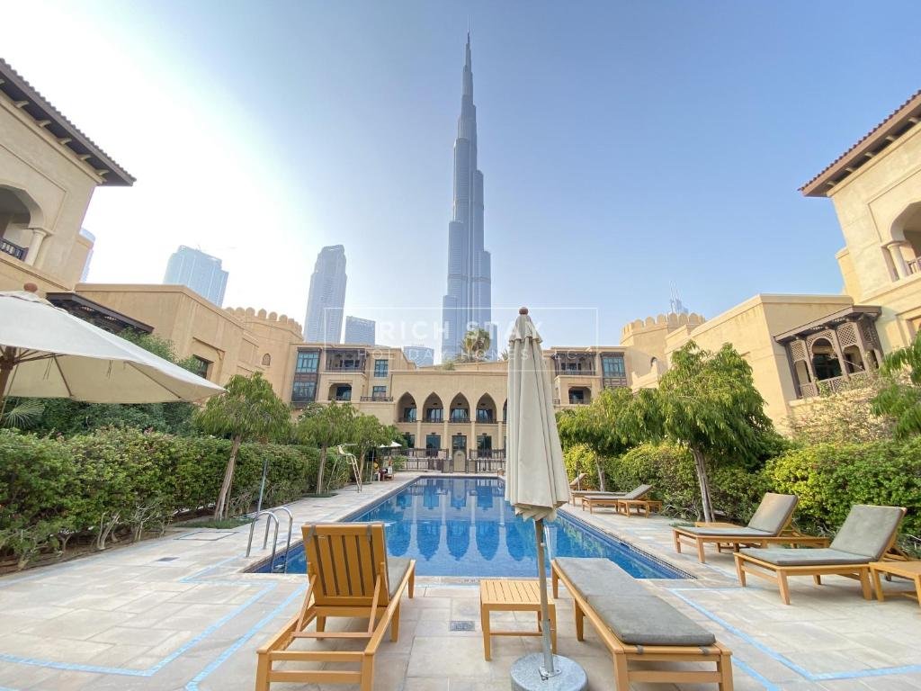 Дубай: Spectacular 2BR in Souk Al Bahar, Downtown with Burj & Dubai Mall view by Rich Stay